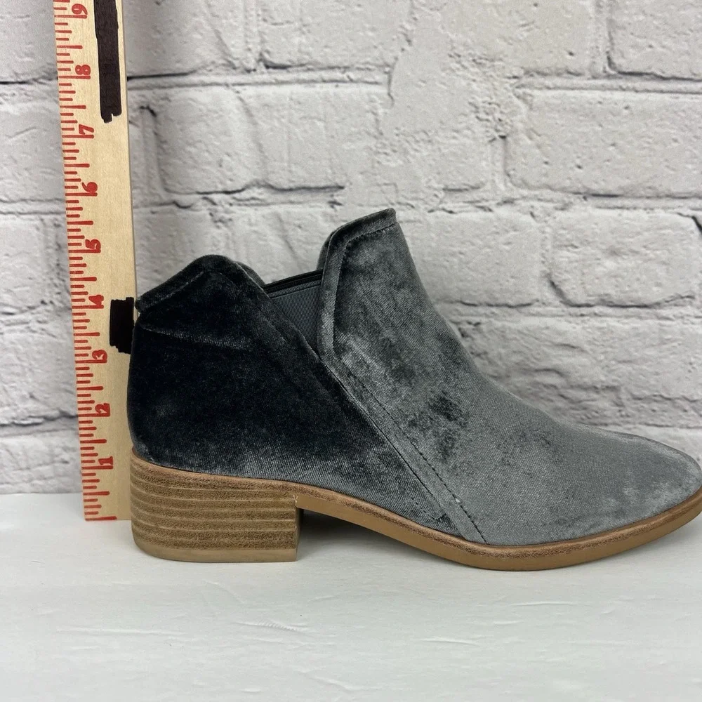 Dolce Vita Velveteen Ankle Booties Sz 8.5 Gray Almond Toe  Boho Block Heel Party